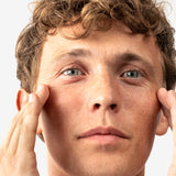 lavera Barrier Balance Augenpflege in der Anwendung