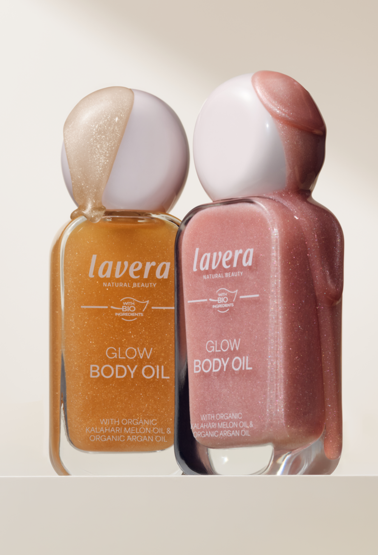 lavera Glow Body Oil -Honey Glow 02- durante l'applicazione