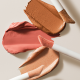 lavera Liquid Glow & Contour -Liquid Blush 02- durante l'applicazione