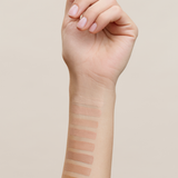 lavera Hyaluron Liquid Foundation -Warm Caramel 08- durante l'applicazione