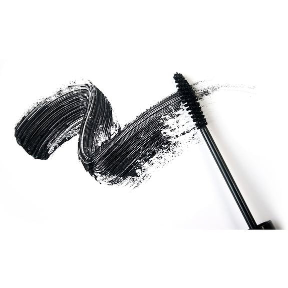 Pennello mascara nero con applicazione intensa del colore