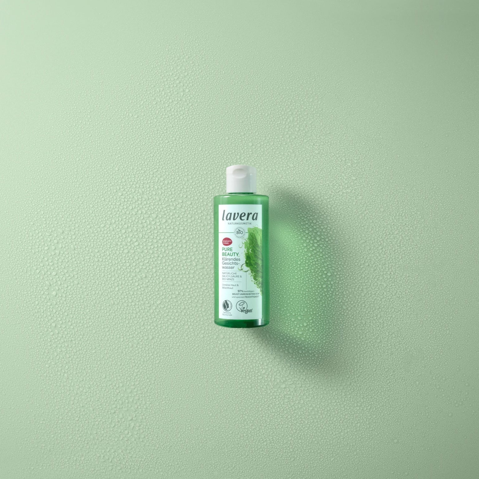 Pure Beauty tonico viso su sfondo chiaro