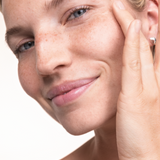 lavera basis sensitive Lotion tonique soin doux lors de l'application