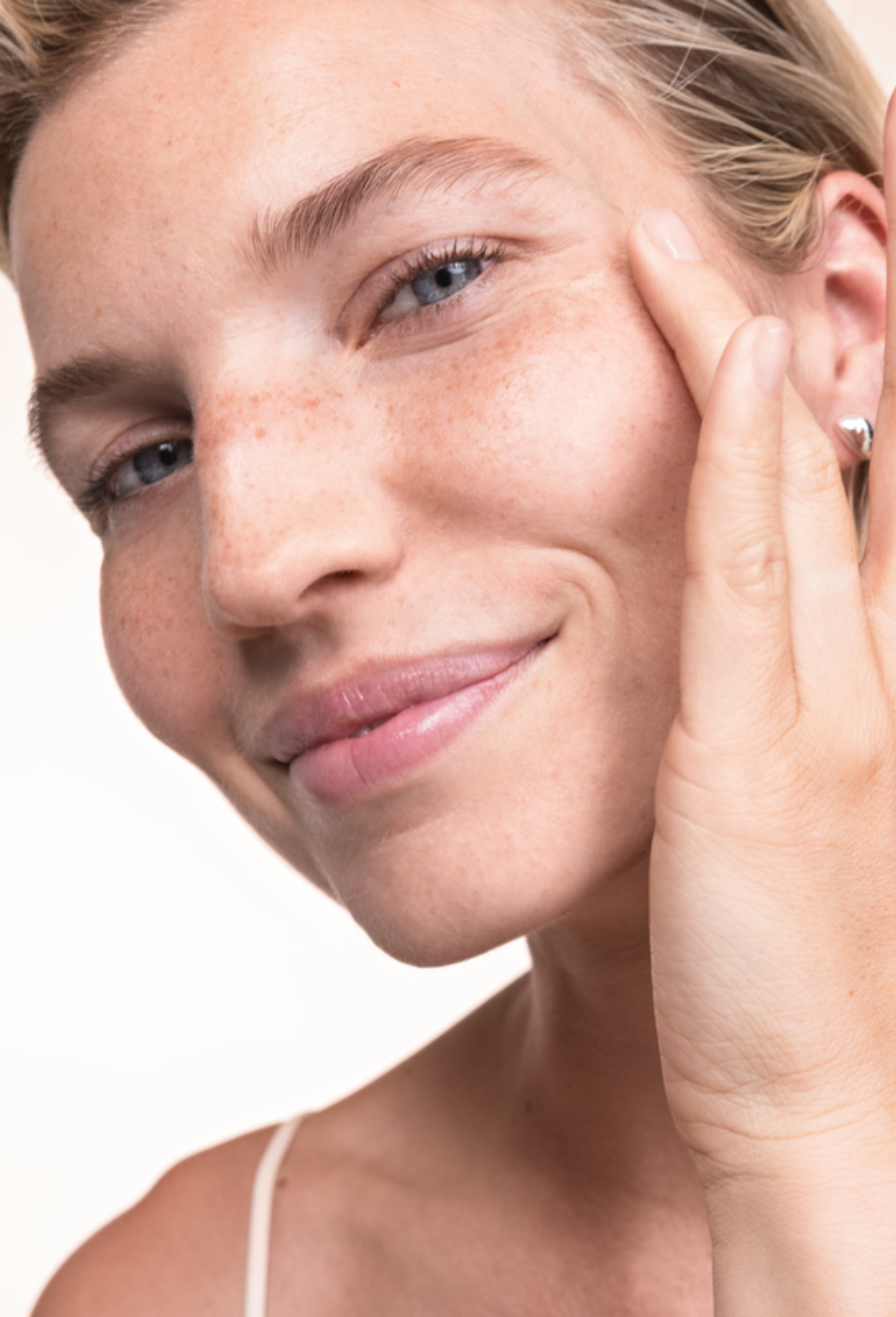 lavera basis sensitive Lotion tonique soin doux lors de l'application