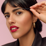 lavera Eyebrow Powder Duo durante l'applicazione