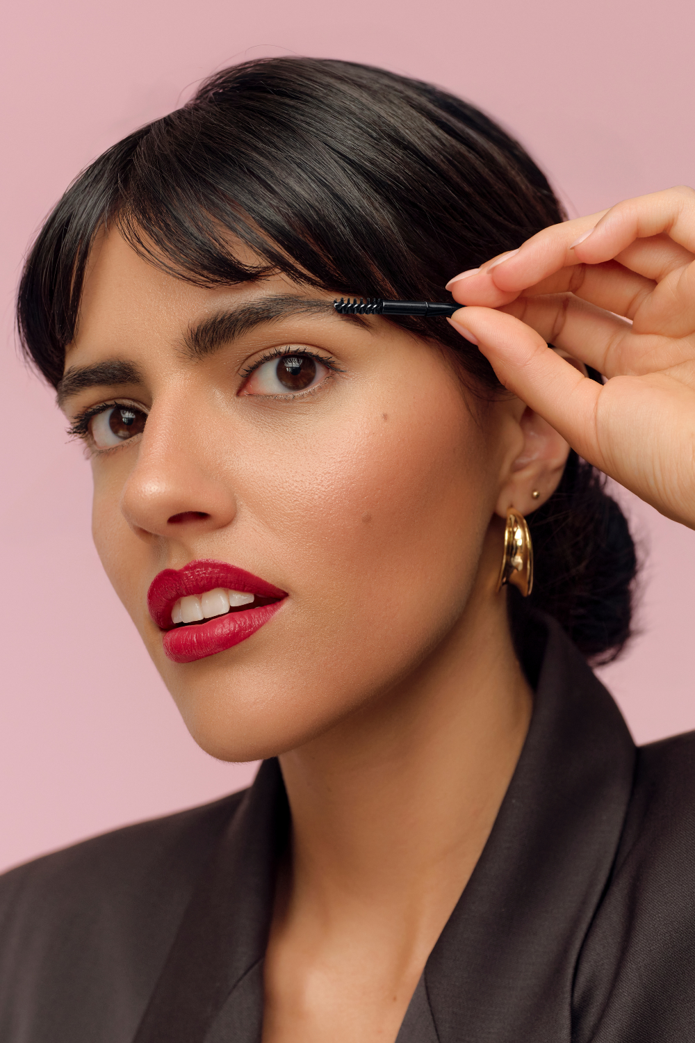 lavera Eyebrow Powder Duo durante l'applicazione