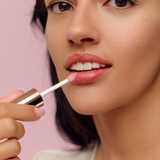 lavera Wonder Lip Elixir -Frosted Opal 01- lors de l'application