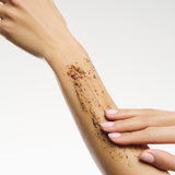 lavera Duschpeeling Purify Me durante l'applicazione