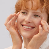 lavera Re-Energizing Sleeping Augenpflege lors de l'application