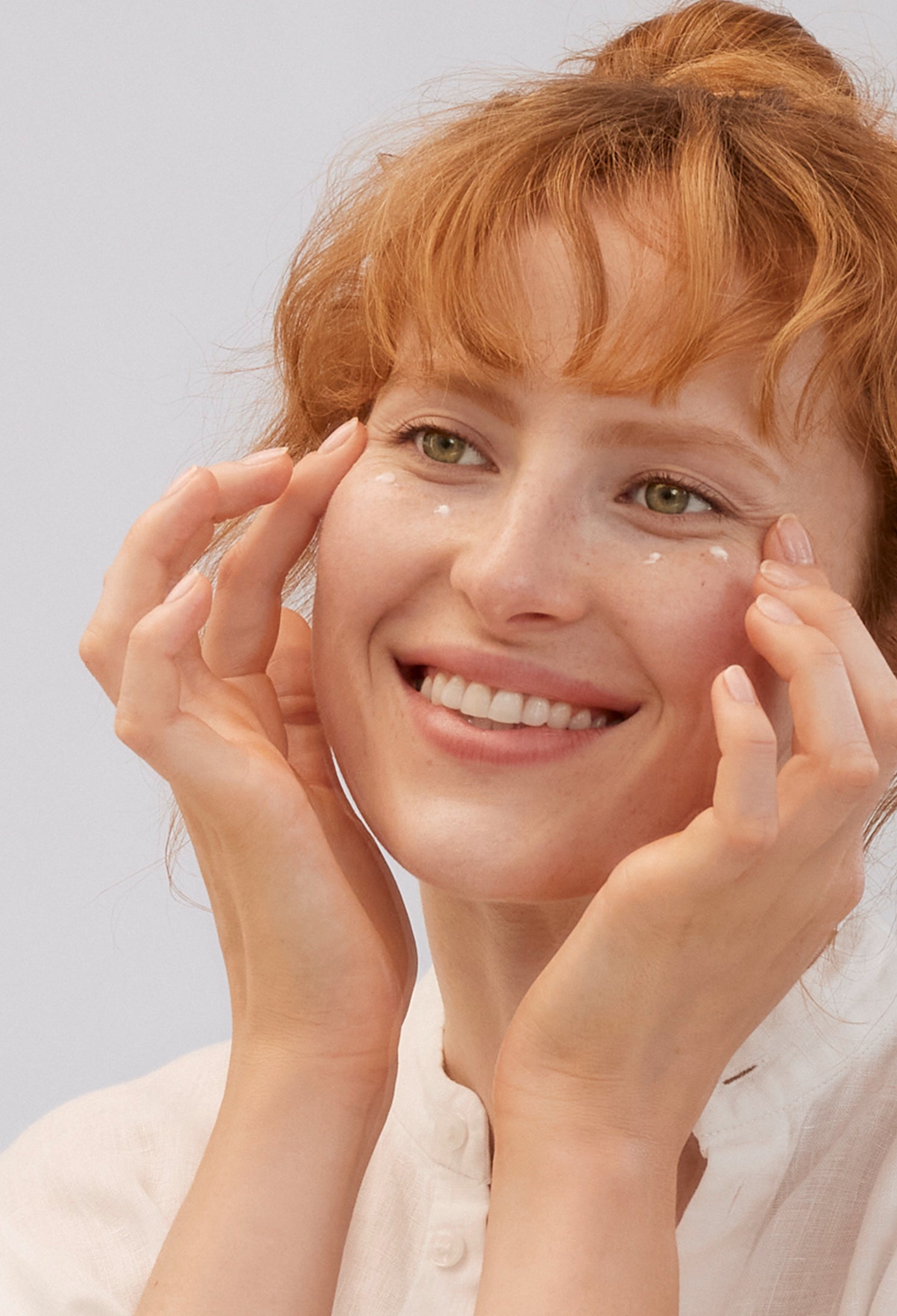 lavera Re-Energizing Sleeping Augenpflege lors de l'application