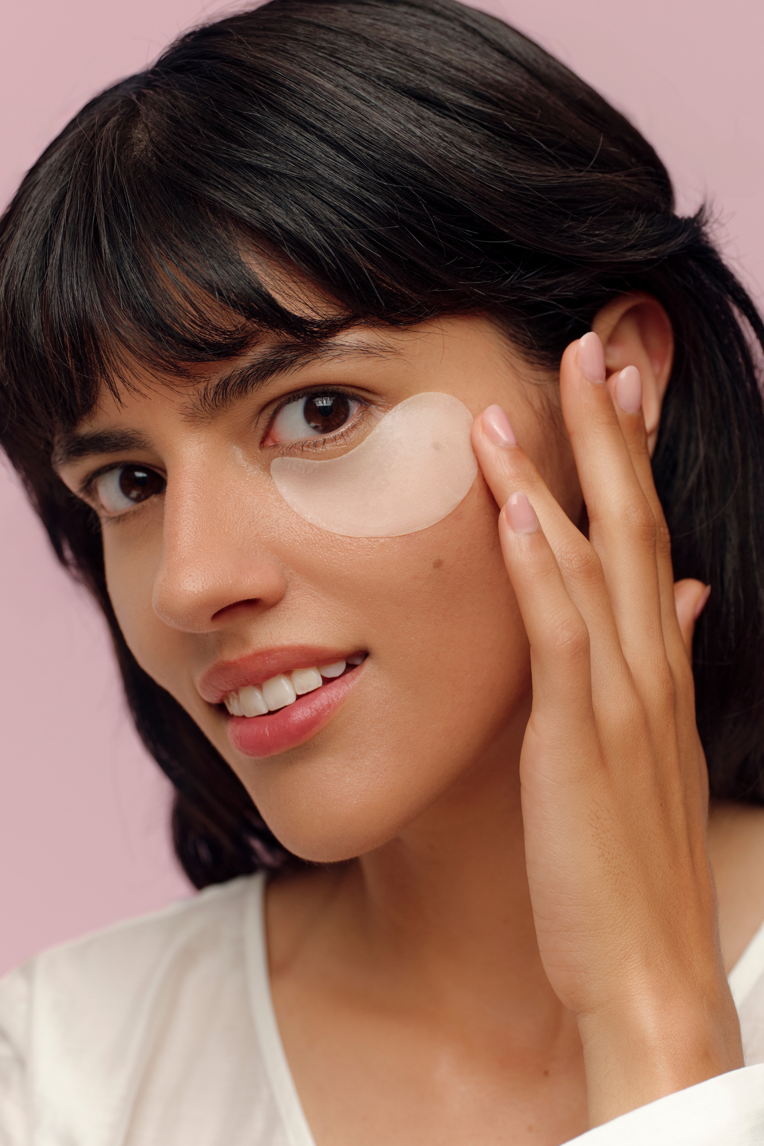 lavera Depuff & Hydration Eye Patches durante l'applicazione