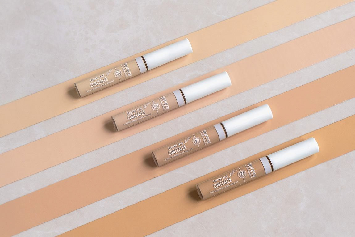 Quatre Radiant Skin Concealer lavera avec traits de couleur